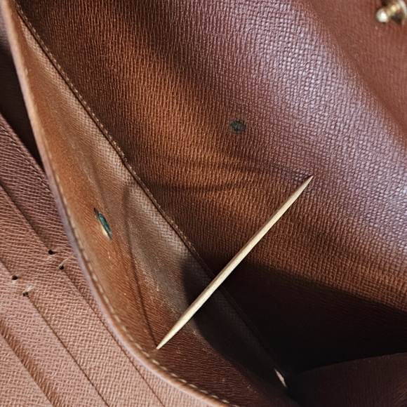 Authentic Louis Vuitton wallet - Picture 13 of 16